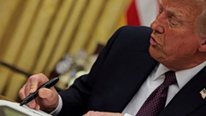 Τραμπ: Ο «νέος πρόεδρος του Ιράν» μόλις ζήτησε εκεχειρία – Ανοίξτε τα Στενά αλλιώς θα σας στείλουμε πίσω στη Λίθινη Εποχή