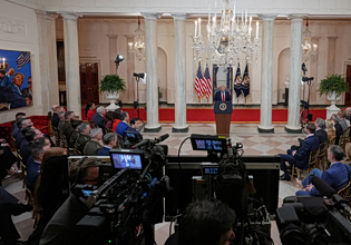 Διάγγελμα Τραμπ με απειλές στο Ιράν και θριαμβολογίες αλλά χωρίς σαφές χρονοδιάγραμμα για τερματισμό του πολέμου