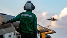 ΗΠΑ: Η κατάρριψη των δύο μαχητικών από το Ιράν δοκιμάζει το αφήγημα της αμερικανικής αεροπορικής κυριαρχίας