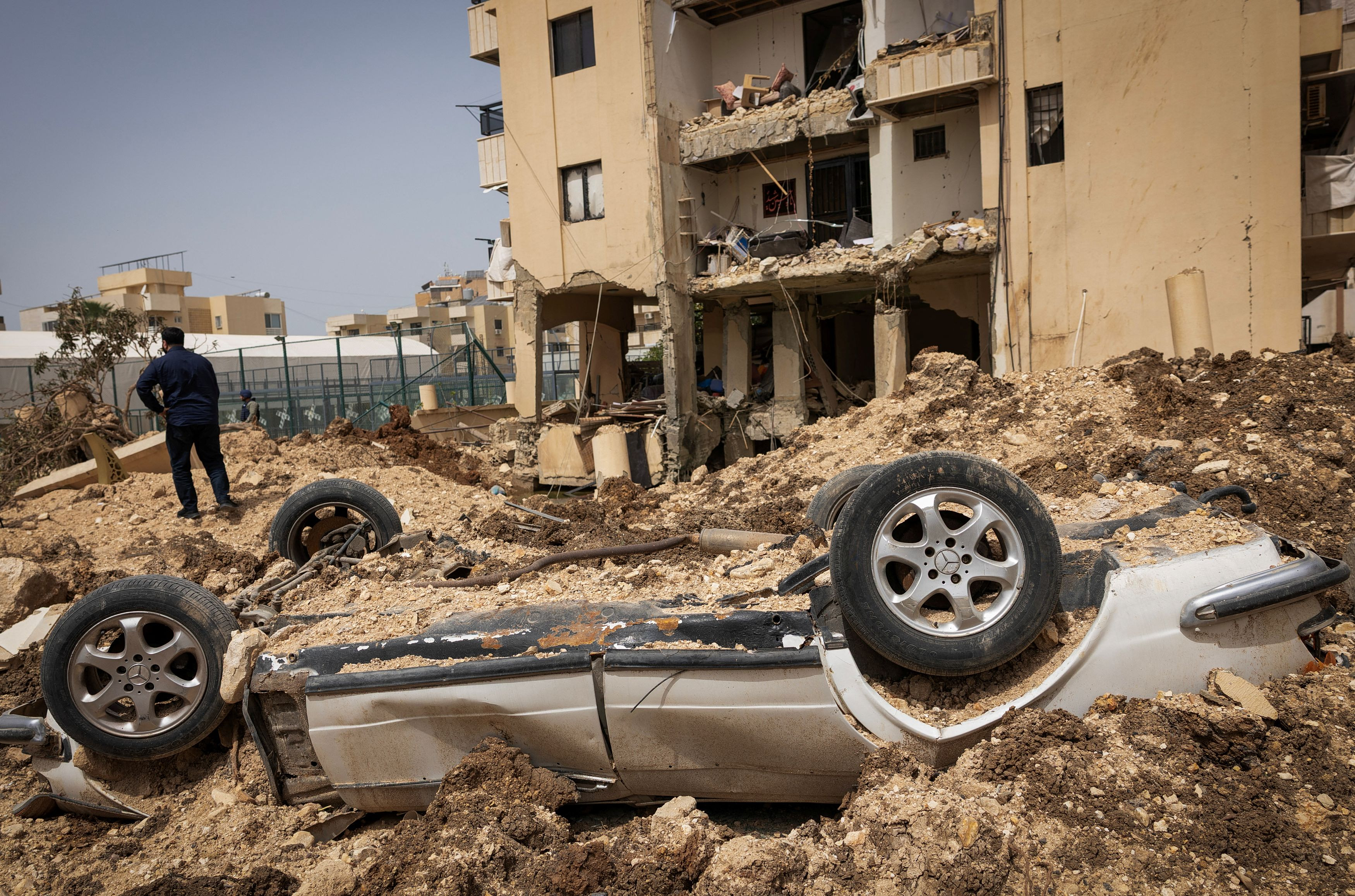 Οι επιθέσεις του Ισραήλ στον Λίβανο συμπεριλαμβάνουν κατοικίες και επιχειρήσεις και όχι αμιγώς στρατιωτικούς στόχους.