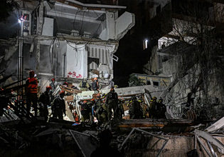 Τουλάχιστον 13 νεκροί από αεροπορικά πλήγματα στην Τεχεράνη – Μπαράζ ιρανικών επιθέσεων στο Ισραήλ, δύο νεκροί