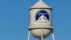 Λάνθιμος, Φίνιξ και 1.000+ δημιουργοί κατά του mega deal που αλλάζει το Χόλιγουντ