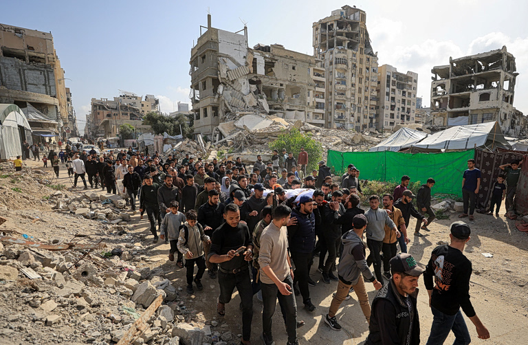 Οι επιθέσεις στη Γάζα συνεχίζουν: Τουλάχιστον 10 νεκροί σε ισραηλινή αεροπορική επιδρομή κοντά σε σχολείο