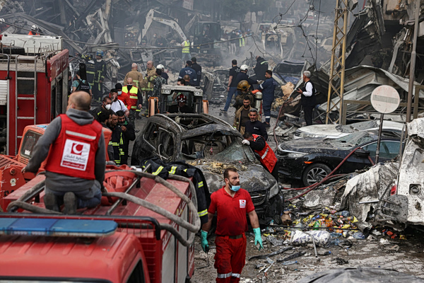 Το Ισραήλ σφυροκοπά τον Λίβανο – Εκατοντάδες νεκροί και τραυματίες