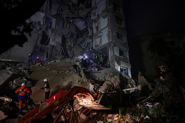 «Σφαγή στον Λίβανο» – Ξεπέρασαν τους 250 οι νεκροί από τις επιθέσεις του Ισραήλ