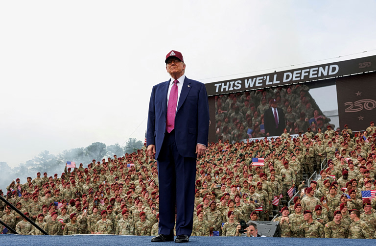 Ο Τραμπ σκέφτεται να αποσύρει αμερικανικά στρατεύματα από την Ευρώπη