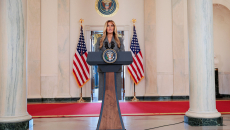 Επιζώσα του Έπσταϊν προς Μελάνια Τραμπ: «Ίσως ήρθε η ώρα να καταθέσετε κι εσύ και ο σύζυγός σου»