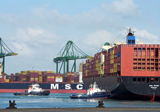 Κίνα: Απαίτησε από τους ευρωπαϊκούς ομίλους Maersk και MSC να αποχωρήσουν από τον Παναμά