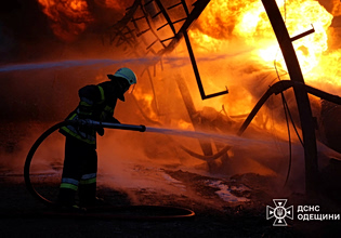 Ουκρανία: Δύο νεκροί από ρωσικό πλήγμα στην Οδησσό λίγες ώρες πριν από την κατάπαυση πυρός του Πάσχα