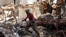 Τραμπ: Οι ΗΠΑ φορτώνουν πλοία με τα καλύτερα όπλα που φτιάχτηκαν ποτέ για να πλήξουν το Ιράν αν οι συνομιλίες αποτύχουν