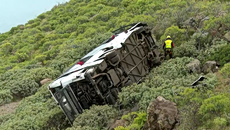 Λεωφορείο με Βρετανούς τουρίστες βγήκε εκτός δρόμου στην Ισπανία – Ένας νεκρός και 27 τραυματίες