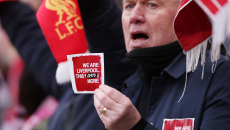 Χαμός στο Άνφιλντ για τις αυξήσεις στις τιμές των εισιτηρίων