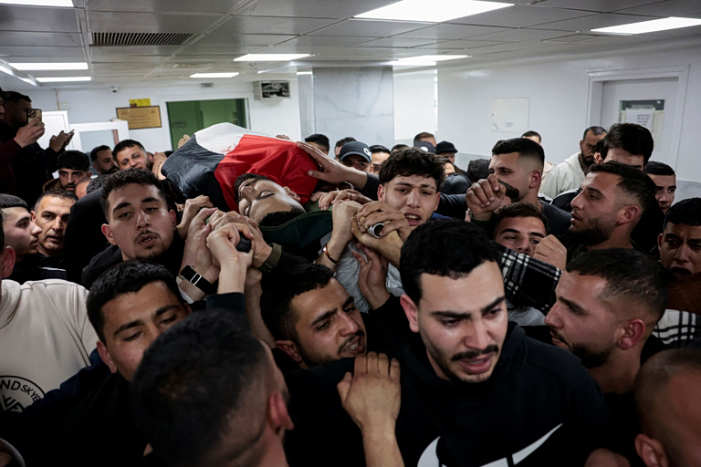 Ένας Παλαιστίνιος σκοτώθηκε από εποίκους σε χωριό της Δυτικής Όχθης