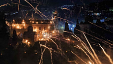 Ρουκετοπόλεμος στη Χίο: Η πιο «εκρηκτική» Ανάσταση στην Ελλάδα