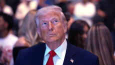 Ο Τραμπ διέγραψε την ανάρτηση με την AI εικόνα του ως «Χριστού»