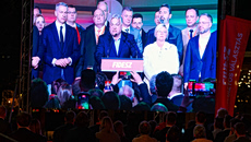 Η ήττα του Ορμπανισμού δείχνει το μέλλον του Μητσοτακισμού