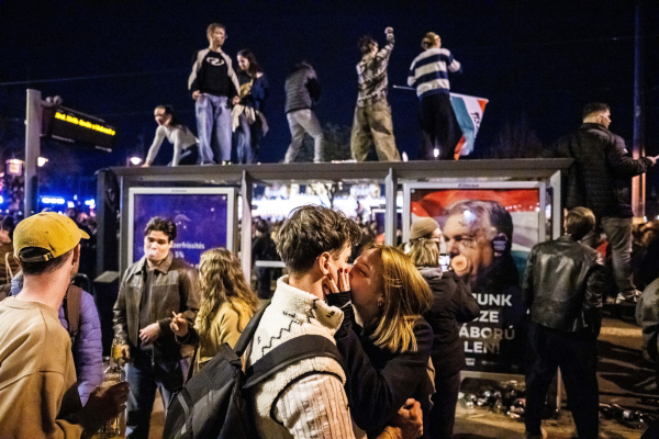 Οι νέοι στην Ουγγαρία έδιωξαν τον Ορμπάν από την εξουσία – Ο λόγος που έχασε τις εκλογές