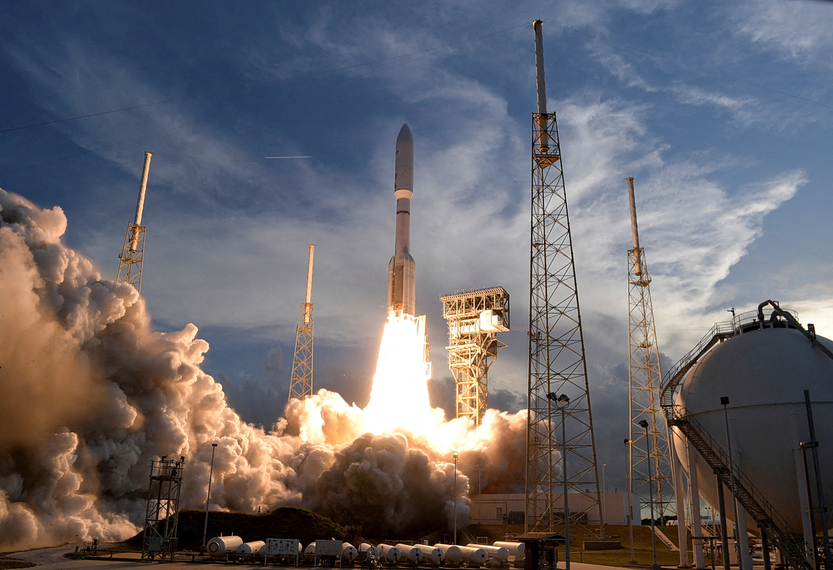 Η Amazon εξαγοράζει την Globalstar για να ανταγωνιστεί το Starlink