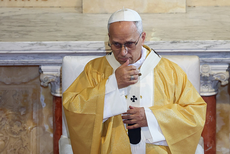 «Ούτε οι Χίτλερ και Μουσολίνι δεν επιτέθηκαν στον Πάπα τόσο ανοιχτά όσο ο Τραμπ»