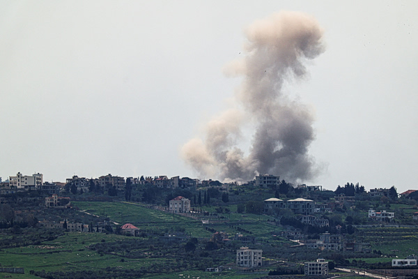 Ισραηλινοί βομβαρδισμοί στον Λίβανο με 5 νεκρούς – Νέα επίθεση Τραμπ στο ΝΑΤΟ