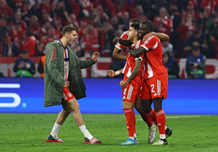 Μπάγερν – Ρεάλ Μαδρίτης 4-3: Επική πρόκριση των Βαυαρών με γκολάρες στο 89′ και το 94′