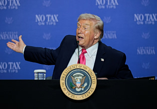 Τραμπ: Τώρα λέει ότι… τερμάτισε 10 πολέμους – Υπολογίζει Ιράν και Λίβανο