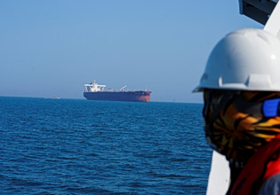 Ιράν: Λάβαμε νέες προτάσεις από τις ΗΠΑ – Θρίλερ με τα Στενά του Ορμούζ, «το Ιράν δεν μπορεί να μας εκβιάσει» λέει ο Τραμπ