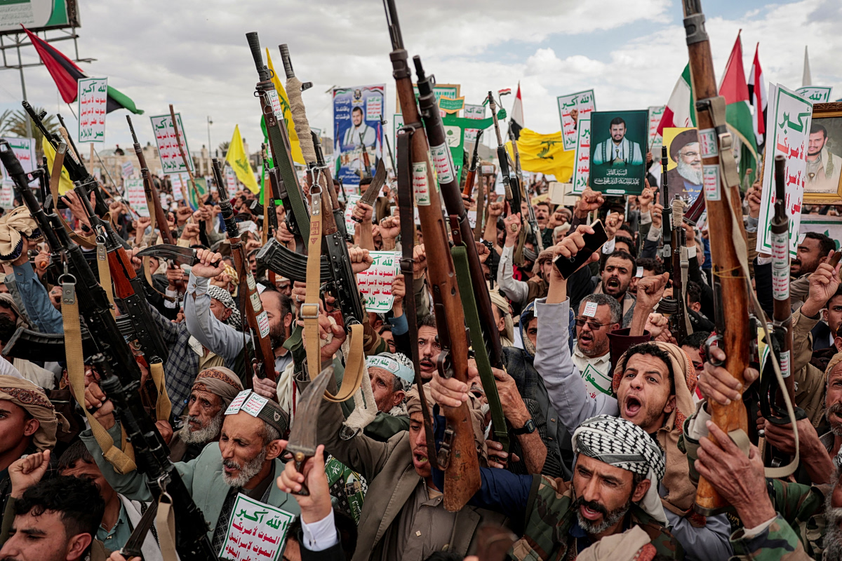 Χούθι: Απειλούν να κλείσουν το Στενό αλ-Μαντέμπ αν ο Τραμπ «συνεχίζει να παρεμποδίζει την ειρήνη»