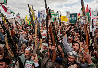 Χούθι: Απειλούν να κλείσουν το Στενό αλ-Μαντέμπ αν ο Τραμπ «συνεχίζει να παρεμποδίζει την ειρήνη»