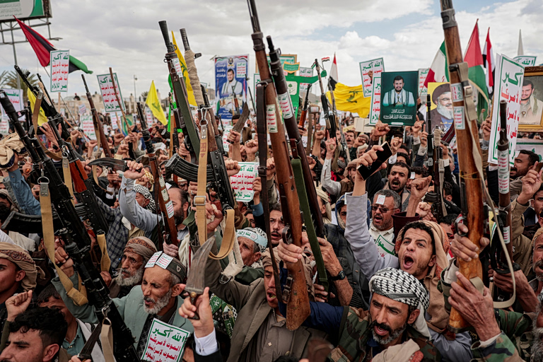 Χούθι: Απειλούν να κλείσουν το Στενό αλ-Μαντέμπ αν ο Τραμπ «συνεχίζει να παρεμποδίζει την ειρήνη»