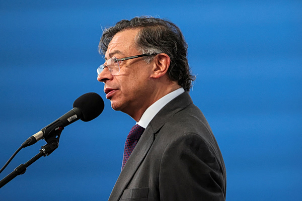 Ο πρόεδρος της Κολομβίας Πέτρο θα μηνύσει αυτόν του Εκουαδόρ Νομπόα για συκοφαντική δυσφήμιση