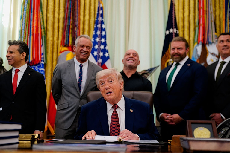 Πράσινο φως από τον Τραμπ σε ψυχεδελικές θεραπείες - Έμφαση στους βετεράνους πολέμου