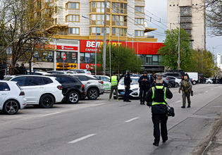 Ουκρανία: Ένοπλος άνοιξε πυρ σε περιοχή του Κιέβου – Τουλάχιστον τέσσερις νεκροί – Ταμπουρωμένος ο δράστης