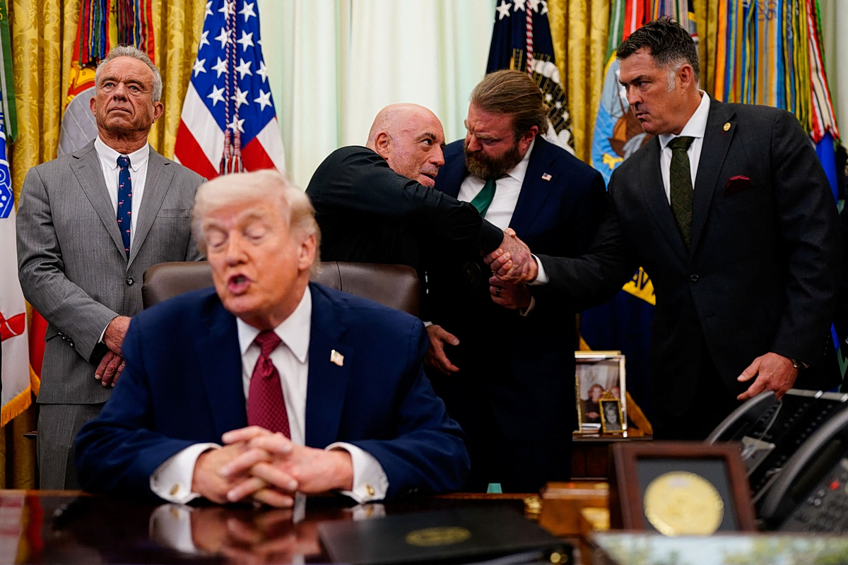 Οι ΗΠΑ κατέλαβαν πλοίο που προσπάθησε να σπάσει τον αποκλεισμό – Τραμπ: Του ανοίξαμε τρύπα στο μηχανοστάσιο