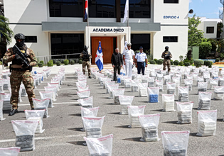 Κατασχέθηκαν έπειτα από καταδίωξη 1,6 τόνοι κοκαΐνης ανοιχτά της Δομινικανής Δημοκρατίας