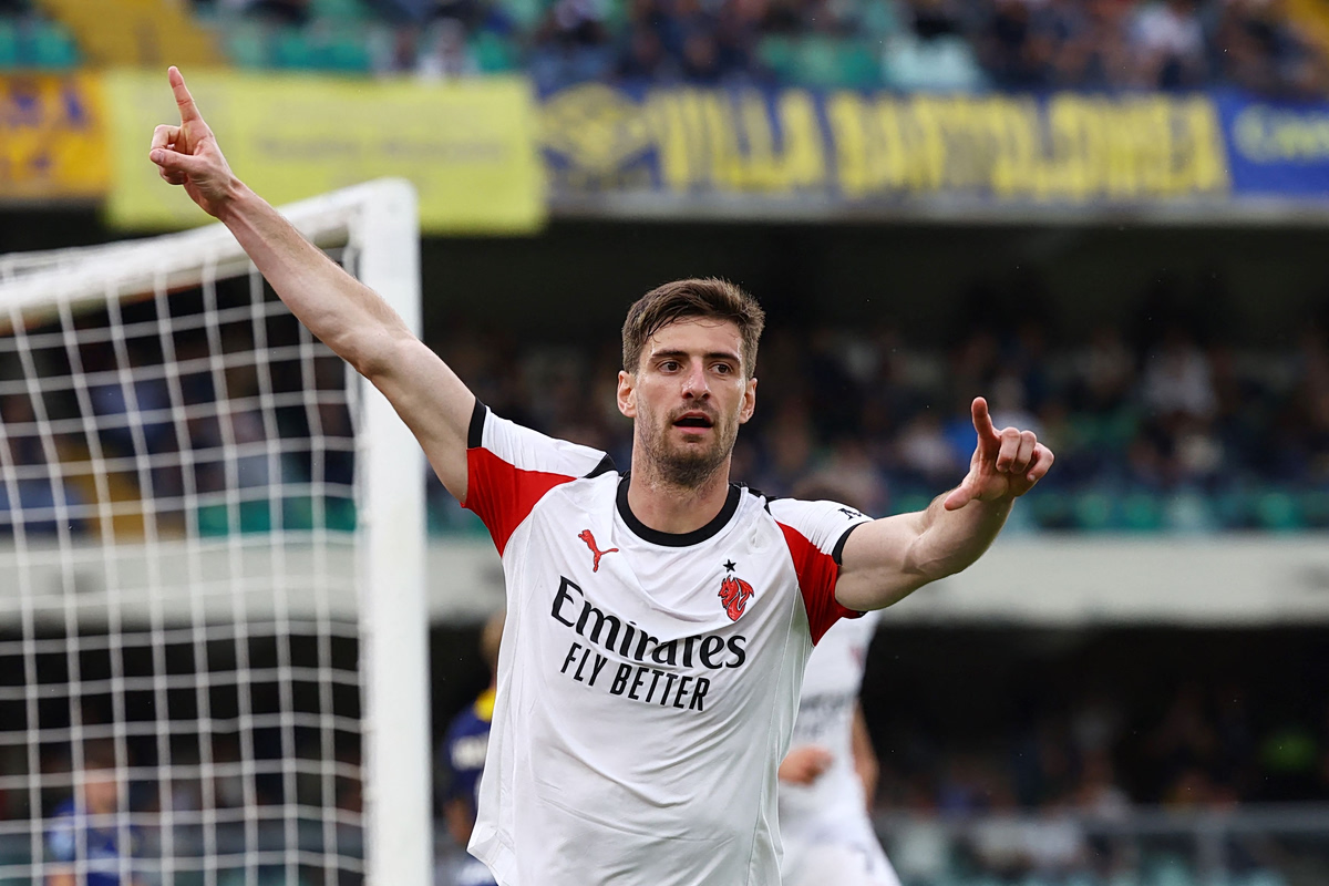 Βερόνα-Μίλαν 0-1: Οι ροσονέρι προσπέρασαν τη Νάπολι και είναι 2οι – Αγκαλιά με θέση για το Champions League