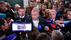 Βουλγαρία: Πως η νίκη Ράντεφ είναι ικανή να «σπάσει» την κρίσιμη αλυσίδα εφοδιασμού της Ουκρανίας με πυρομαχικά