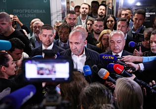 Βουλγαρία: Πως η νίκη Ράντεφ είναι ικανή να «σπάσει» την κρίσιμη αλυσίδα εφοδιασμού της Ουκρανίας με πυρομαχικά