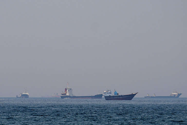 Παγκόσμιος κίνδυνος πείνας από το κλείσιμο των Στενών του Ορμούζ - Η απειλή μιας νέας επισιτιστικής κρίσης