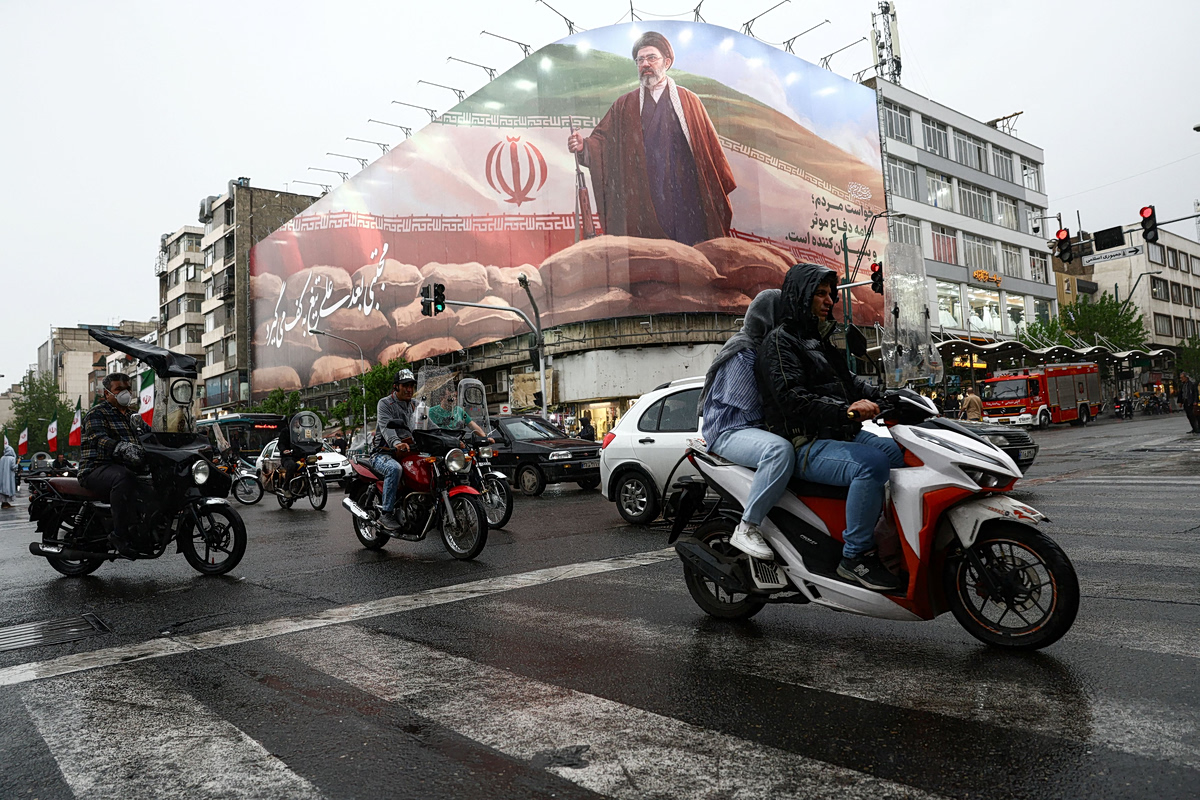 Μοτζτάμπα Χαμενεΐ: Είναι «σοβαρά τραυματισμένος» – Ο Πεζεσκιάν, στην επίλεκτη ομάδα που τον φροντίζει