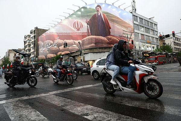 Μοτζτάμπα Χαμενεΐ: Είναι «σοβαρά τραυματισμένος» – Ο Πεζεσκιάν, στην επίλεκτη ομάδα που τον φροντίζει