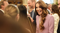 Το συμβολικό κολιέ που φόρεσε η Κέιτ Μίντλετον για να τιμήσει την βασίλισσα Ελισάβετ