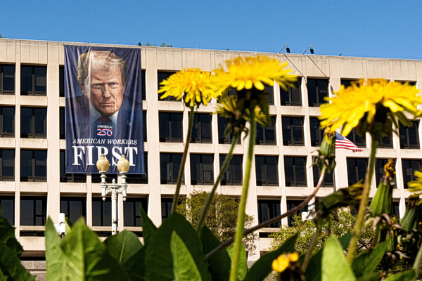 ΗΠΑ: Οι Δημοκρατικοί κέρδισαν δημοψήφισμα για τον εκλογικό χάρτη στη Βιρτζίνια – Νοθεία καταγγέλλει ο Τραμπ