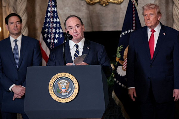 Απολύθηκε ο υπουργός Ναυτικού των ΗΠΑ μετά από σύγκρουση με τον υπουργό Άμυνας