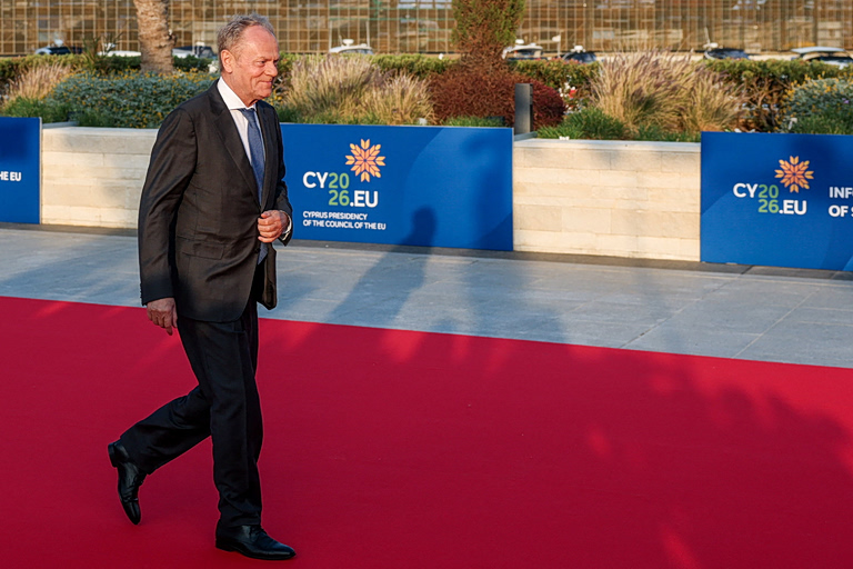 Ο Τουσκ αμφισβητεί τη δέσμευση των ΗΠΑ στην Ευρώπη – Τα ερωτήματα για το ΝΑΤΟ