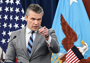 Ο αποκλεισμός των ΗΠΑ στο Ιράν «αποκτά παγκόσμια διάσταση», δηλώνει ο Αμερικανός υπουργός Άμυνας Χέγκσεθ