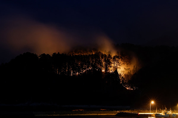 Ιαπωνία: Δύο μεγάλες πυρκαγιές εξαπλώνονται προς κατοικημένες περιοχές – Χιλιάδες εκκενώσεις
