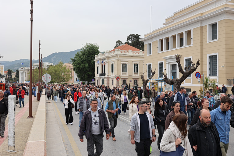 Μυτιλήνη: Μεγάλη συμμετοχή στο παλλεσβιακό συλλαλητήριο – Ζητούν άμεσες λύσεις οι κτηνοτρόφοι