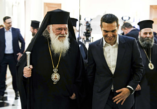 «Ήταν πάντοτε ειλικρινής, ίσιος, όχι ψεύτης» – Πώς αναπτύχθηκε η σχέση του Αλέξη Τσίπρα με τον Αρχιεπίσκοπο Ιερώνυμο