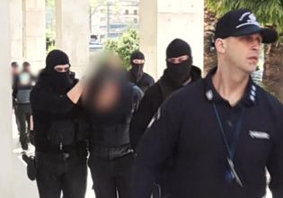 Άγιος Δημήτριος: «Από την κοπέλα ξεκίνησε το κακό» λέει ο παππούς του δράστη – Τι θα ισχυριστεί ο 20χρονος στον ανακριτή